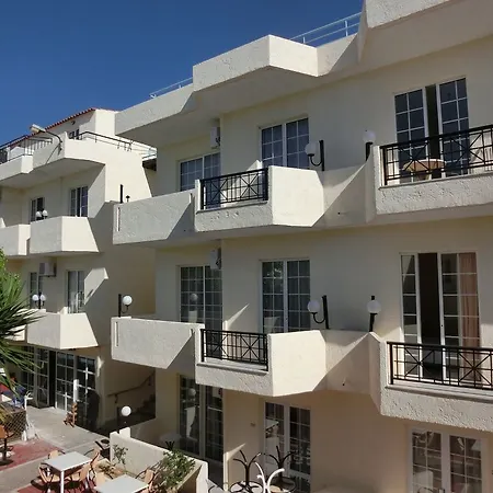 Castello Bianco Aparthotel