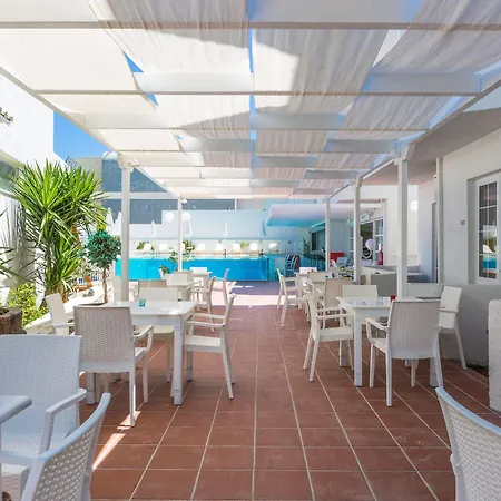 Castello Bianco Aparthotel 3*